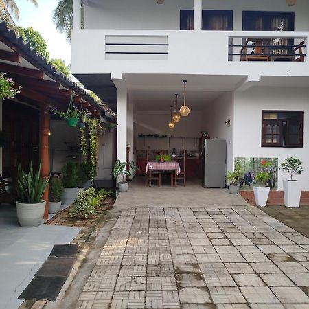 Little Villa Guest House Ахангама Екстериор снимка