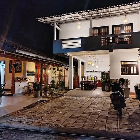 Little Villa Guest House Ахангама Екстериор снимка