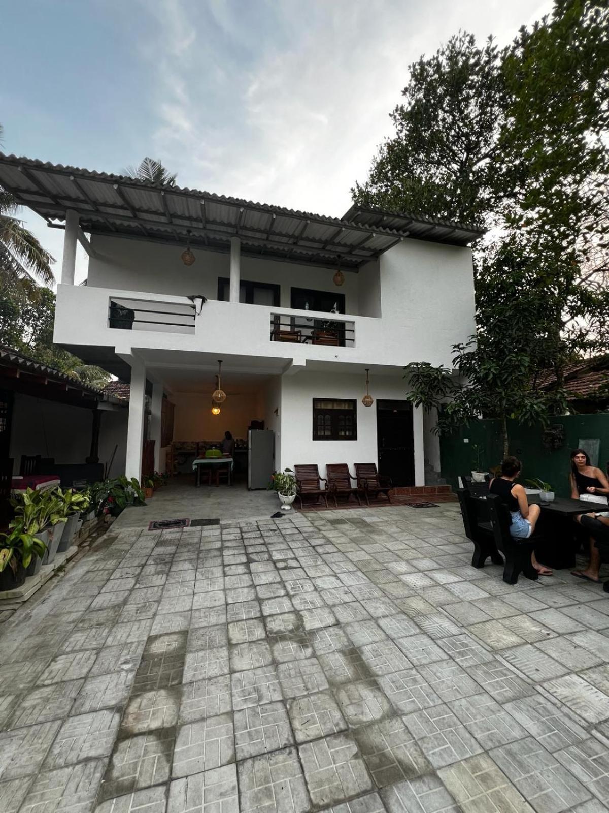 Little Villa Guest House Ахангама Екстериор снимка