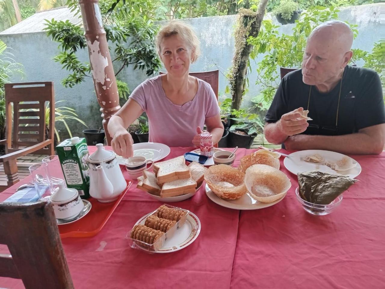 Little Villa Guest House Ахангама Екстериор снимка