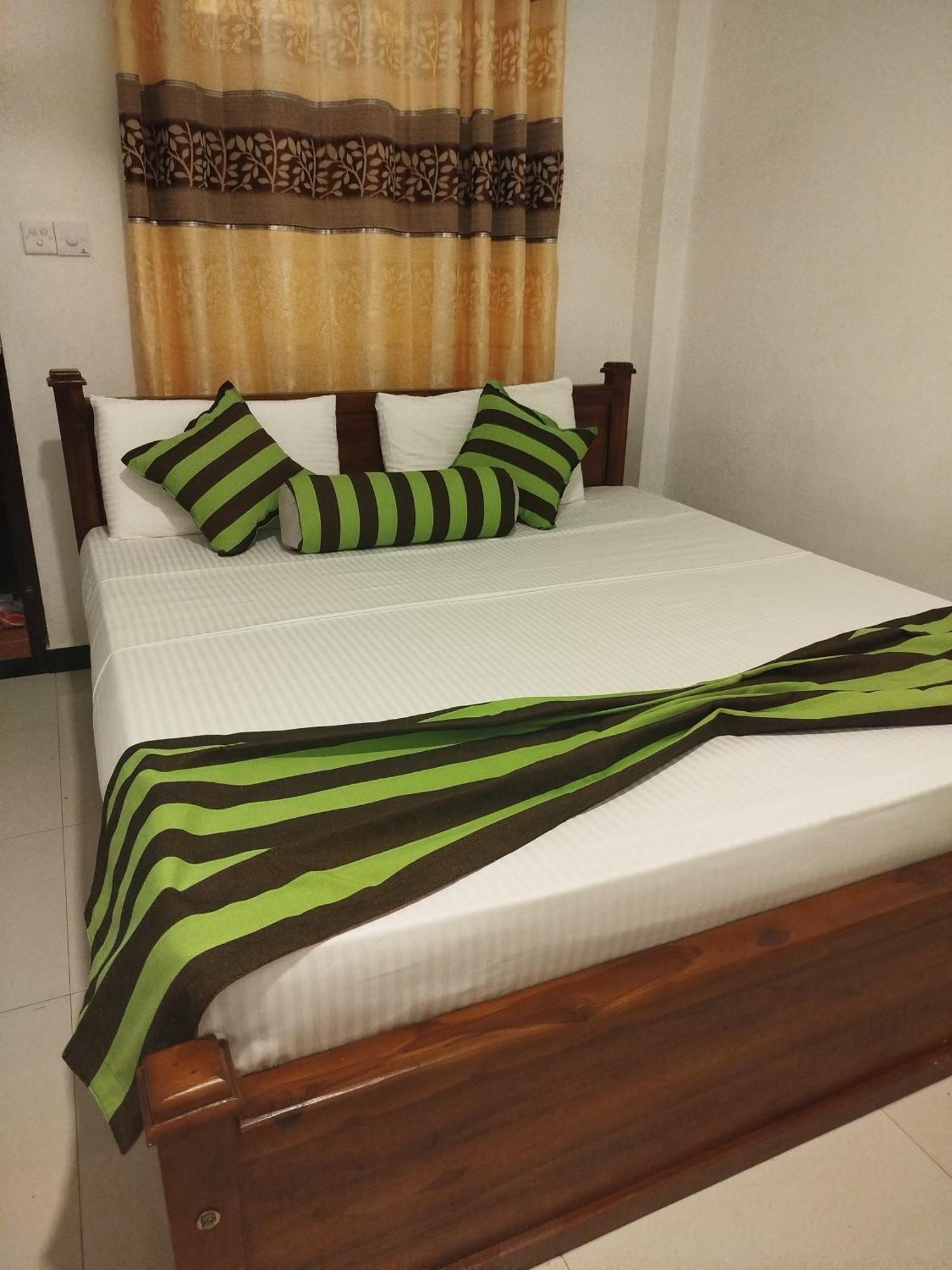 Little Villa Guest House Ахангама Екстериор снимка