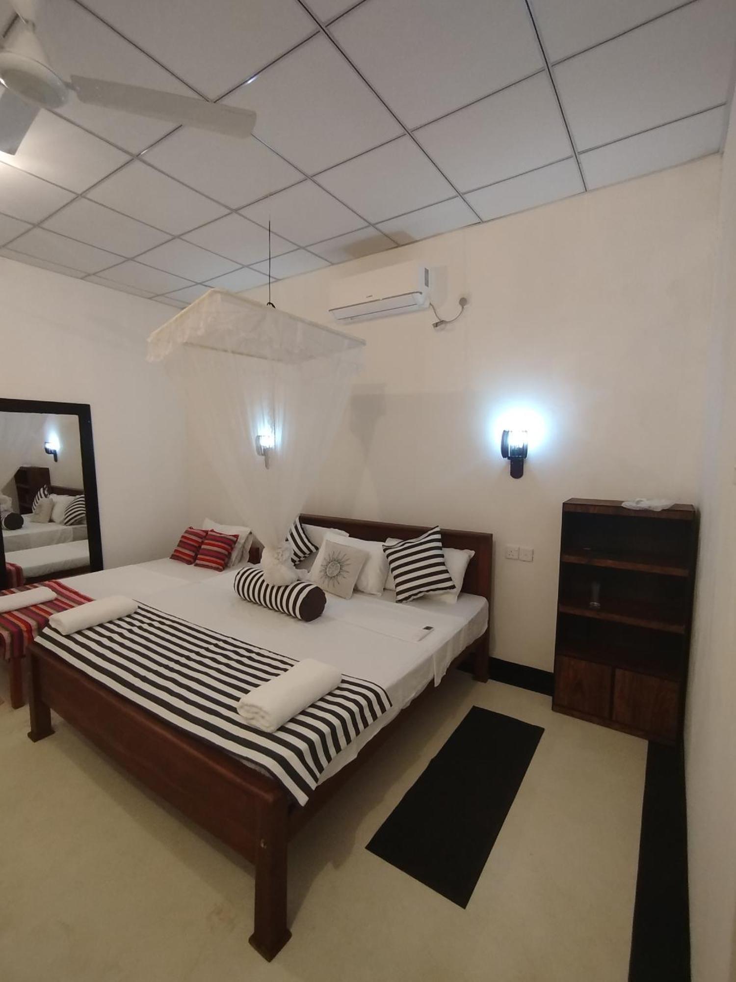Little Villa Guest House Ахангама Екстериор снимка