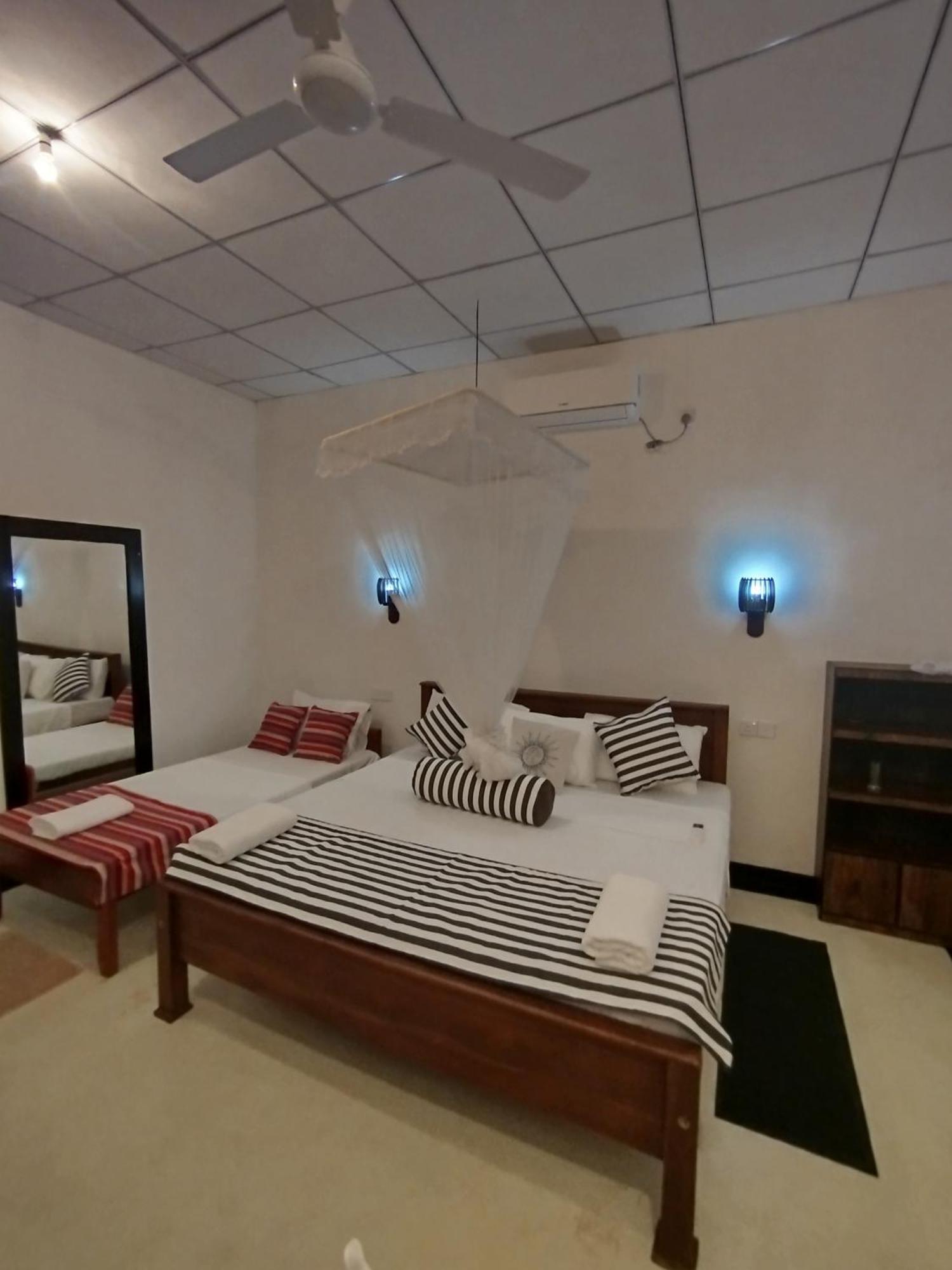 Little Villa Guest House Ахангама Екстериор снимка