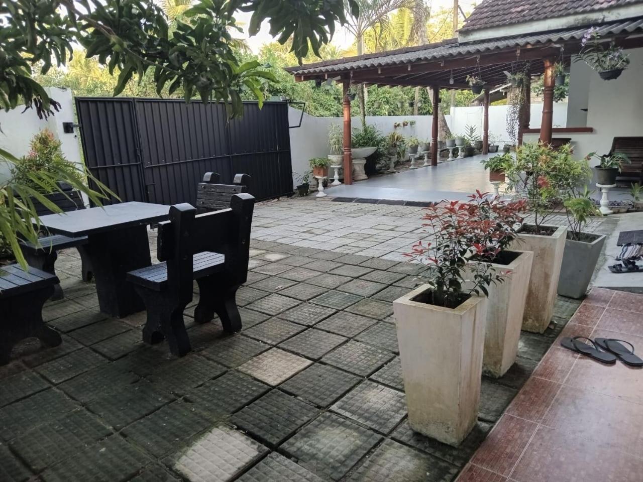 Little Villa Guest House Ахангама Стая снимка