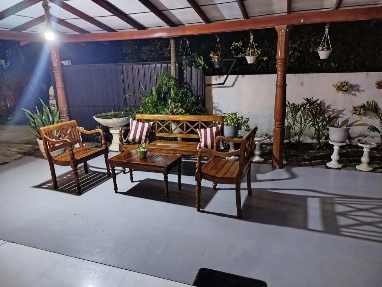 Little Villa Guest House Ахангама Стая снимка