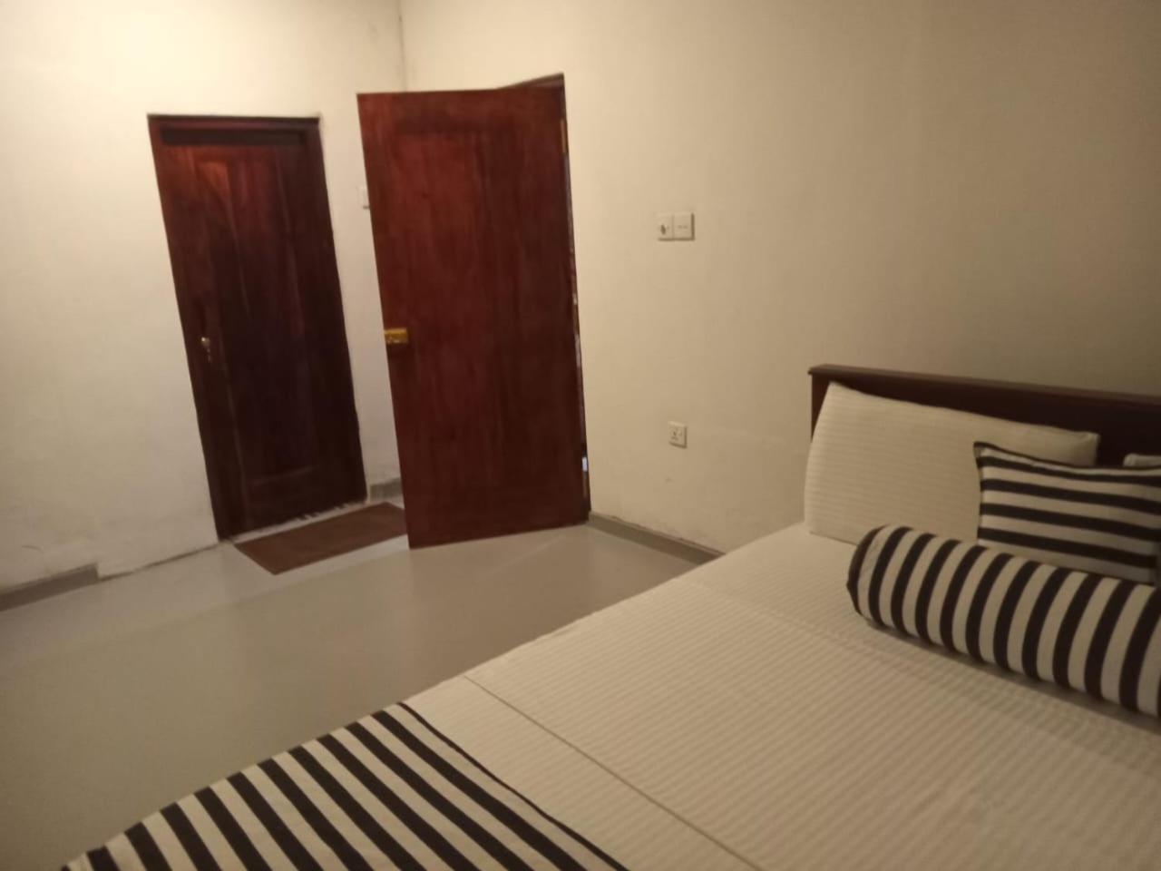 Little Villa Guest House Ахангама Екстериор снимка